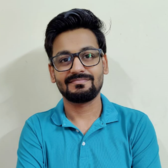 آريامان شريفاستافا