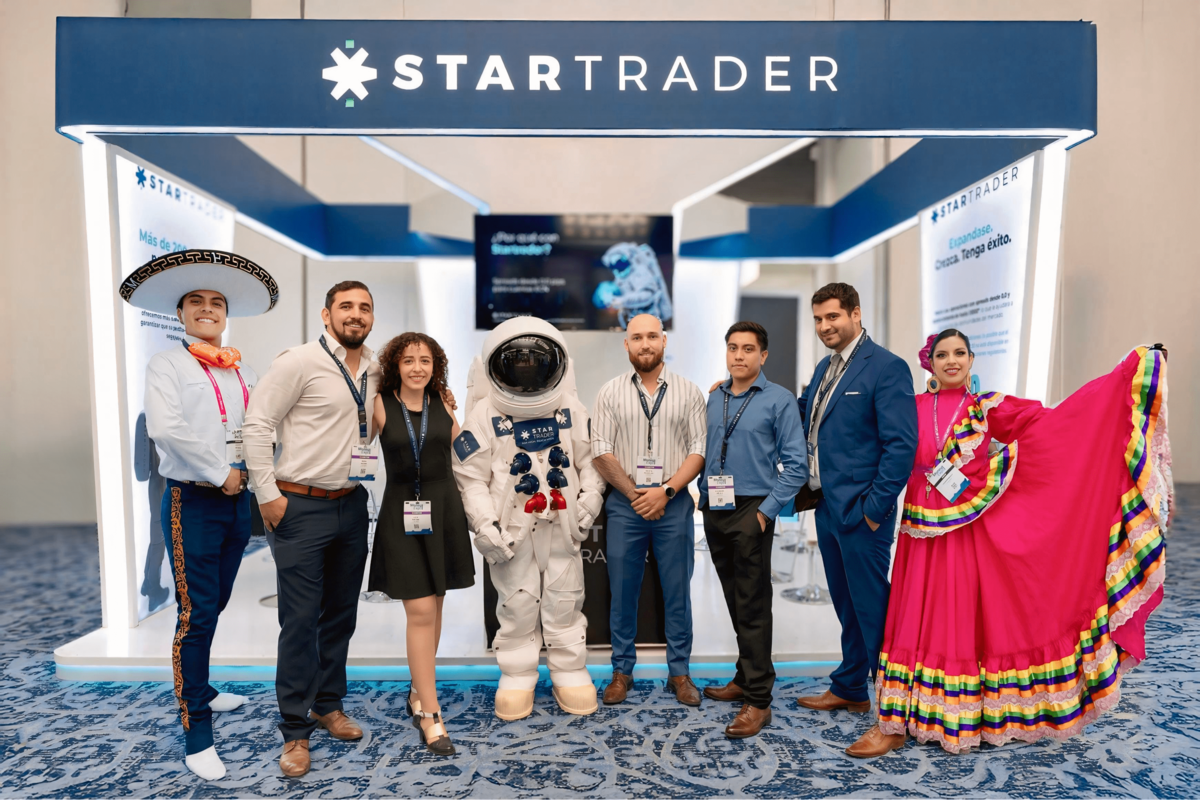 STARTRADER at Money Expo Mexico: Conquer the Market the Axolotl Way