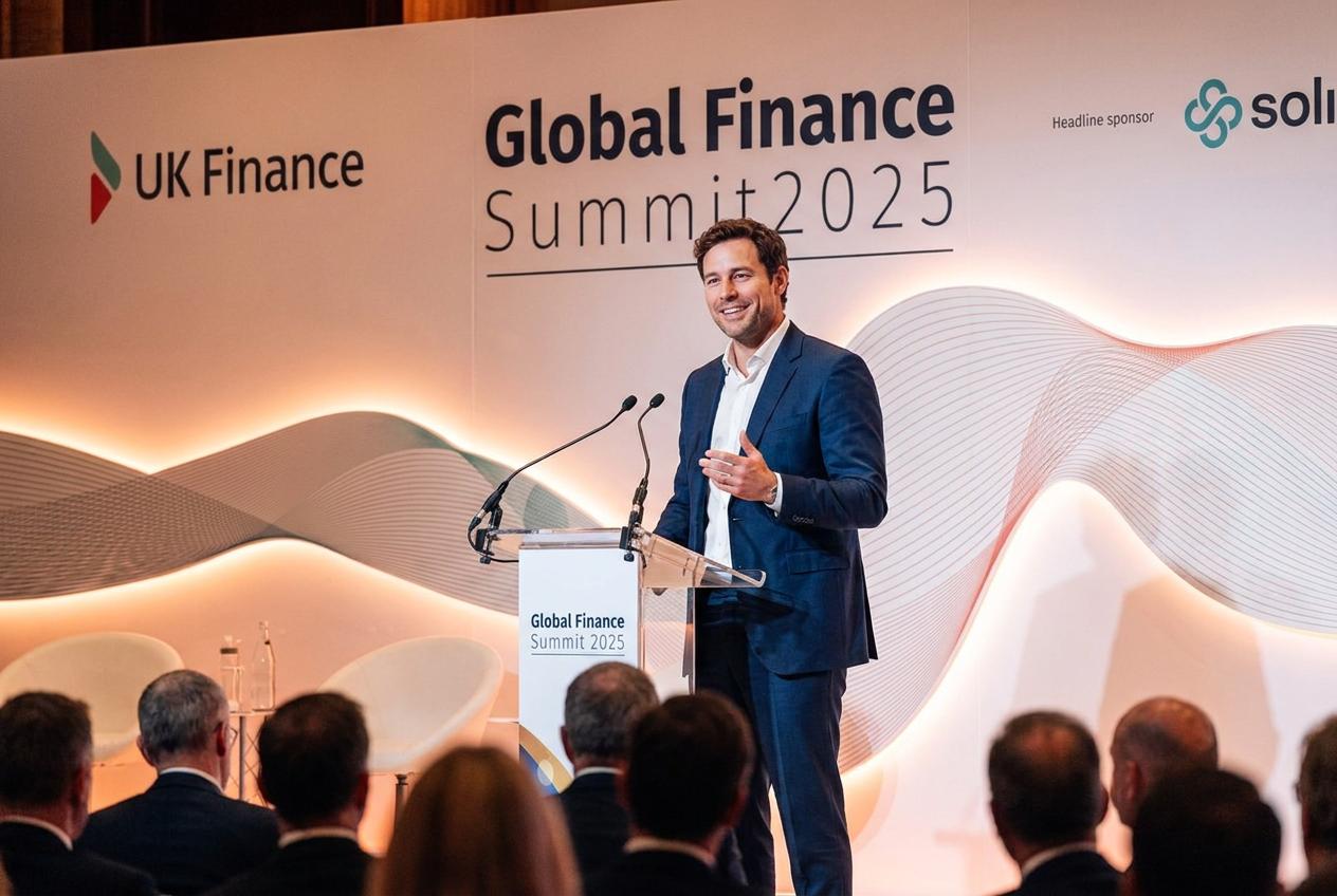 Michael Peterson of ARKBRIDGE speaking at a finance industry event about risk management, market cycles and the importance of maintaining investment discipline during periods of rapid technological change.